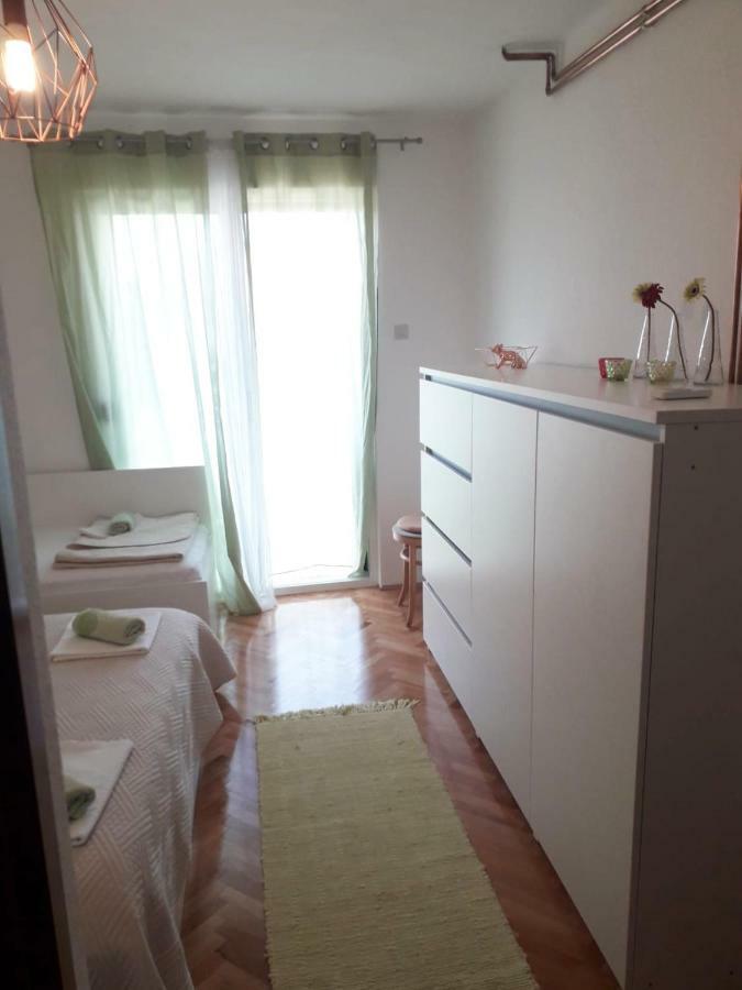 Apartments Mira Makarska Exterior photo